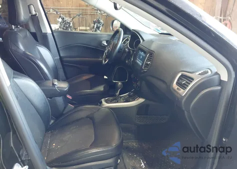 2018 Jeep Compass Latitude 4X4 from USA, damaged, VIN 3C4NJDBB8JT179272